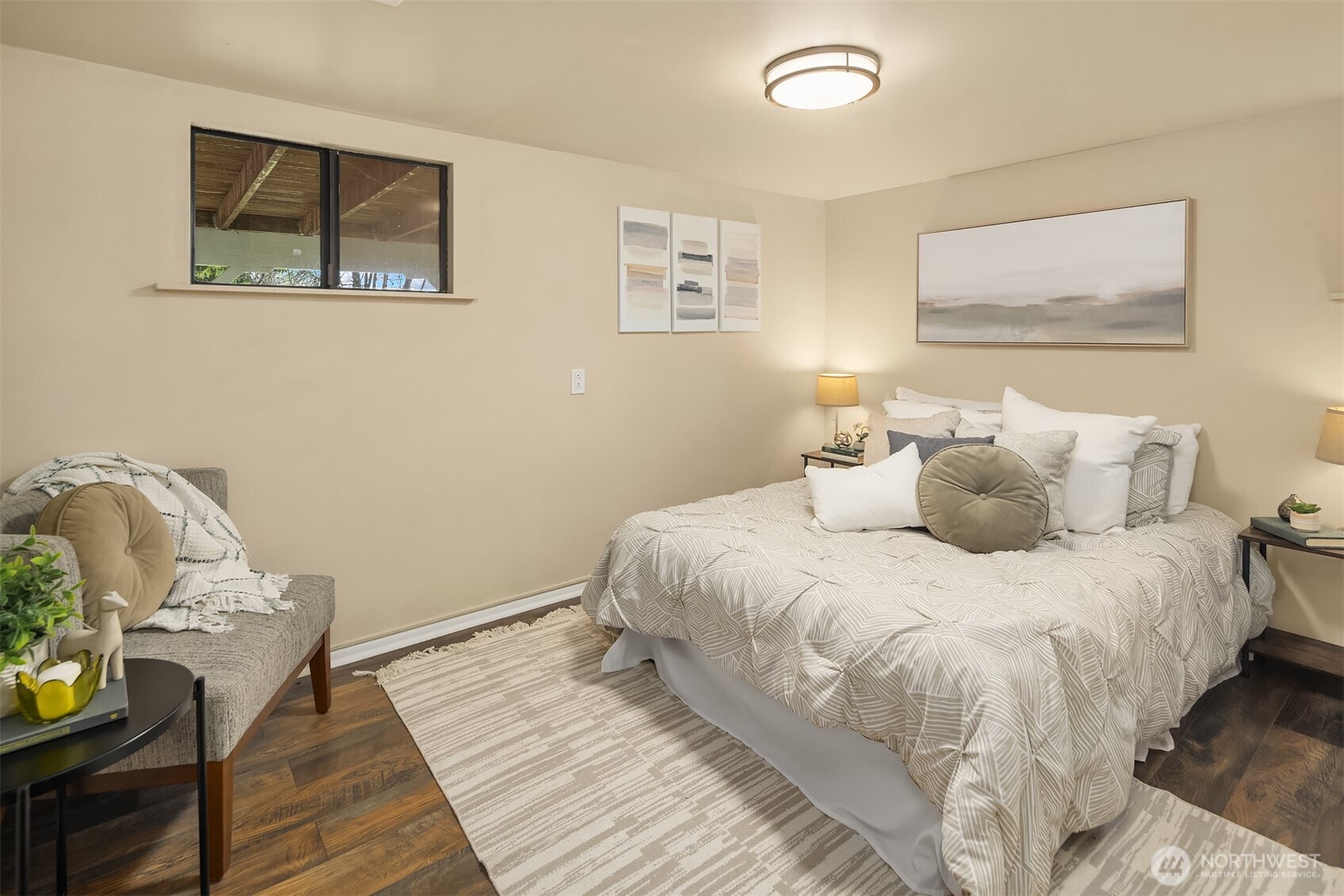 Burien, Washington 98166, United States, 4 Bedrooms Bedrooms, ,2 BathroomsBathrooms,Residential,Active,96566