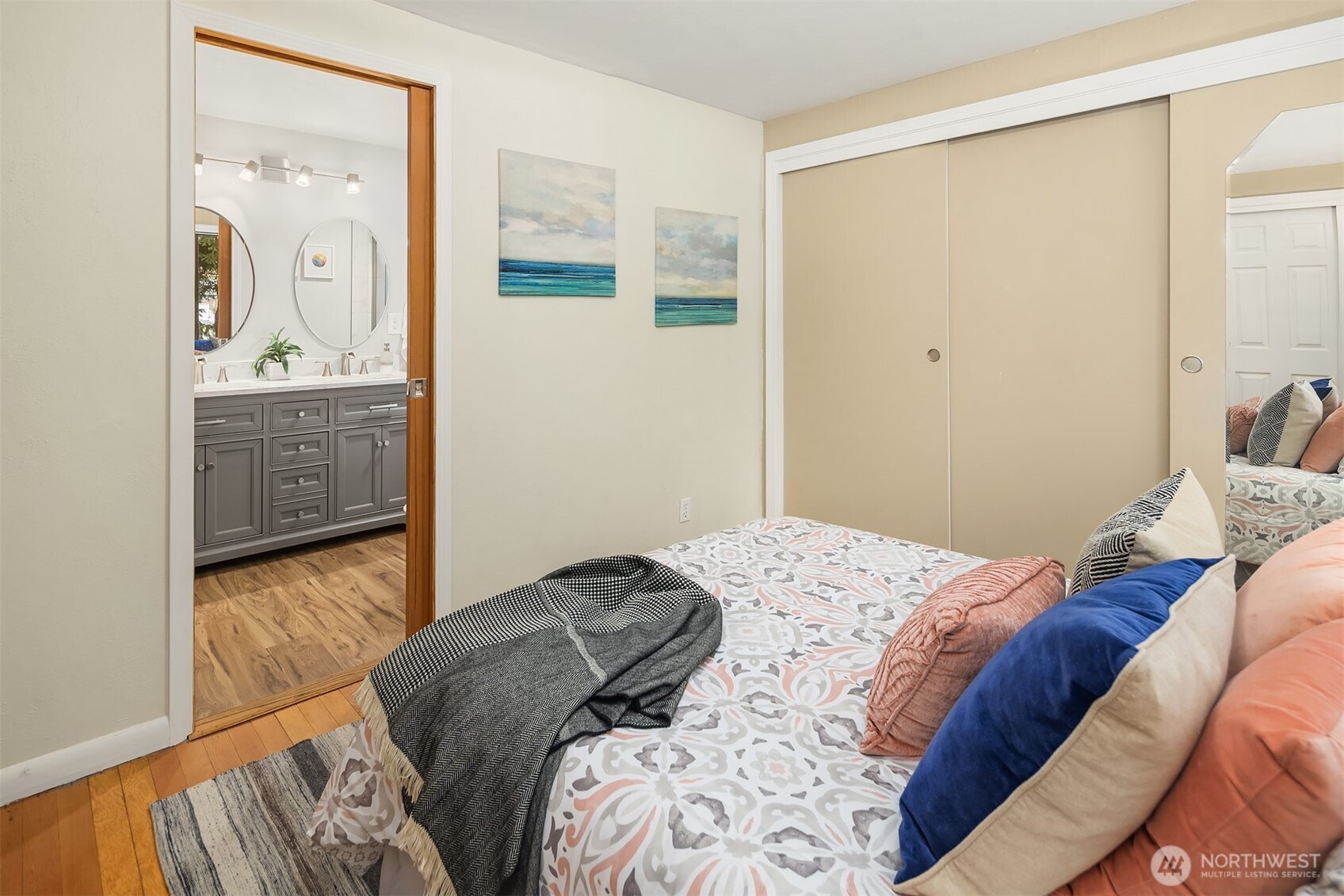 Burien, Washington 98166, United States, 4 Bedrooms Bedrooms, ,2 BathroomsBathrooms,Residential,Active,96566