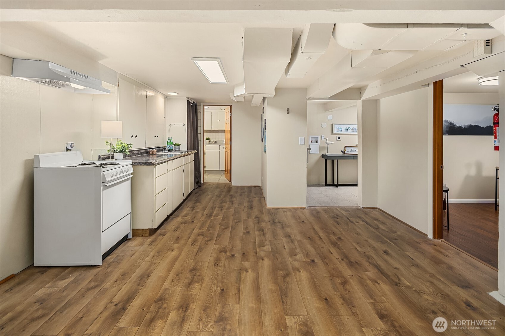 Burien, Washington 98166, United States, 4 Bedrooms Bedrooms, ,2 BathroomsBathrooms,Residential,Active,96566