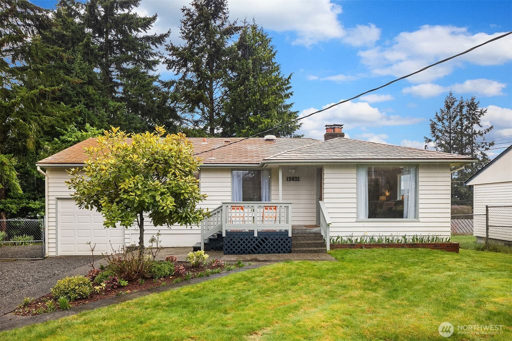 Photo of 15621 11th Avenue SW, Burien, WA 98166 (MLS # 2349589)