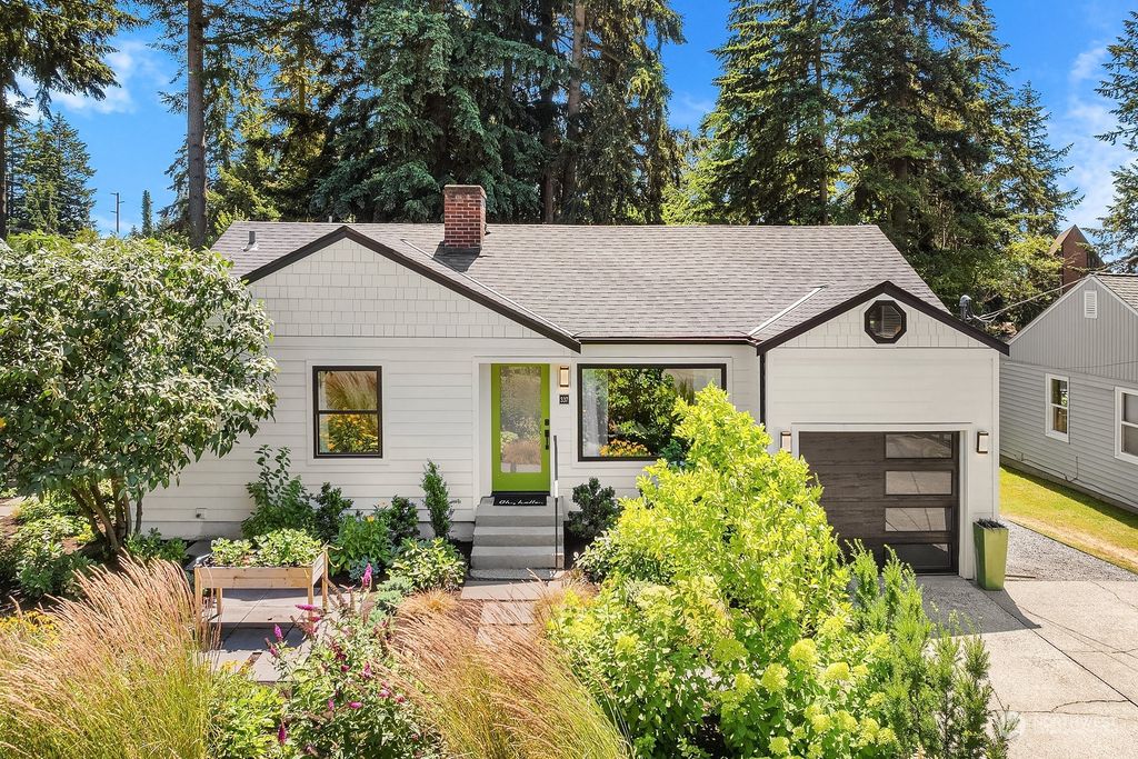 Photo of 337 NE 120th Street, Seattle, WA 98125 (MLS # 2263576)