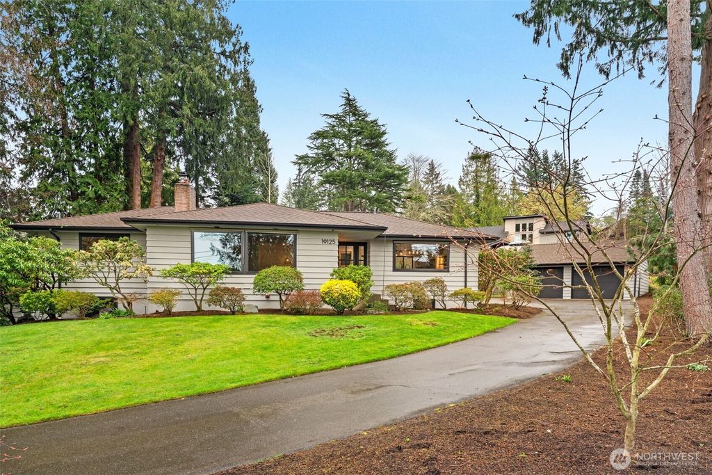 Photo of 19125 94th Avenue W, Edmonds, WA 98020 (MLS # 2495330)