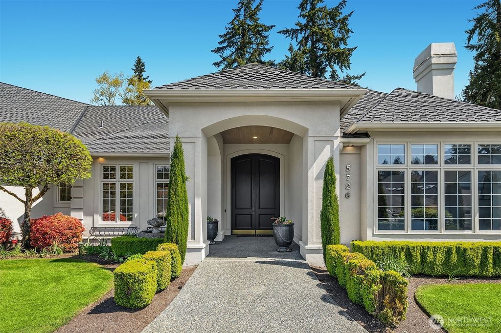 Photo of 5726 125th Lane NE, Kirkland, WA 98033 (MLS # 2363160)