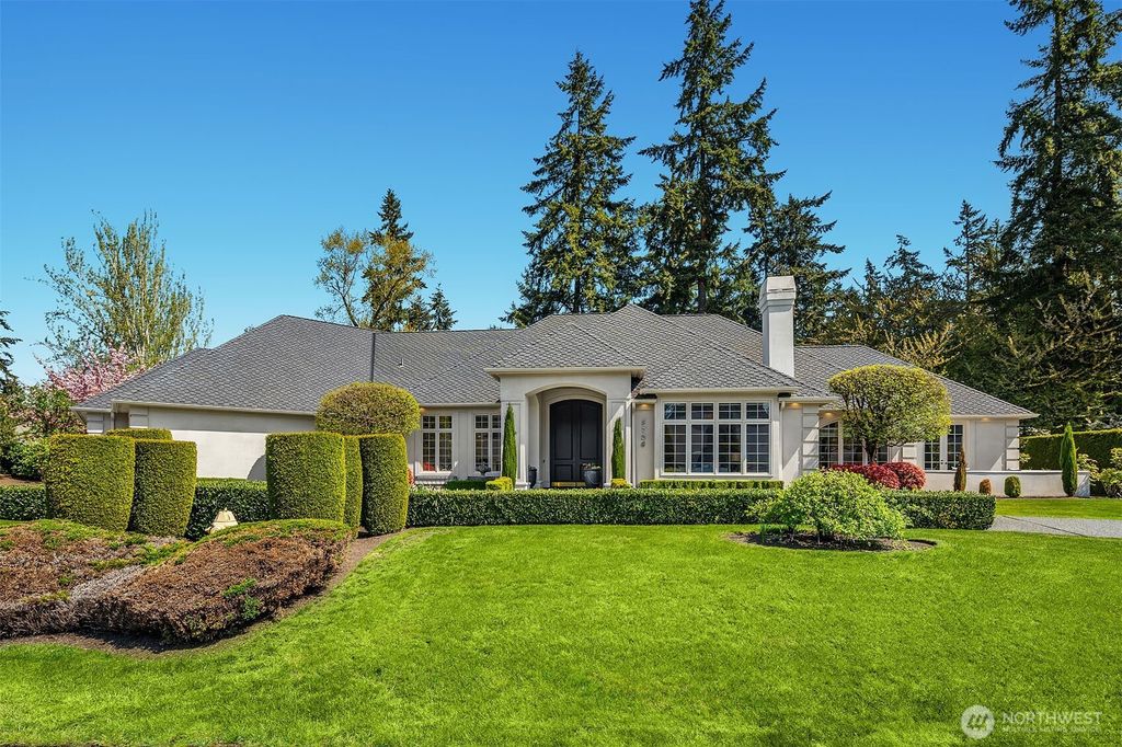 Photo of 5726 125th Lane NE, Kirkland, WA 98033 (MLS # 2363160)