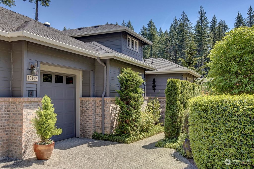 Photo of 13142 234th Court NE, Redmond, WA 98053 (MLS # 2125252)