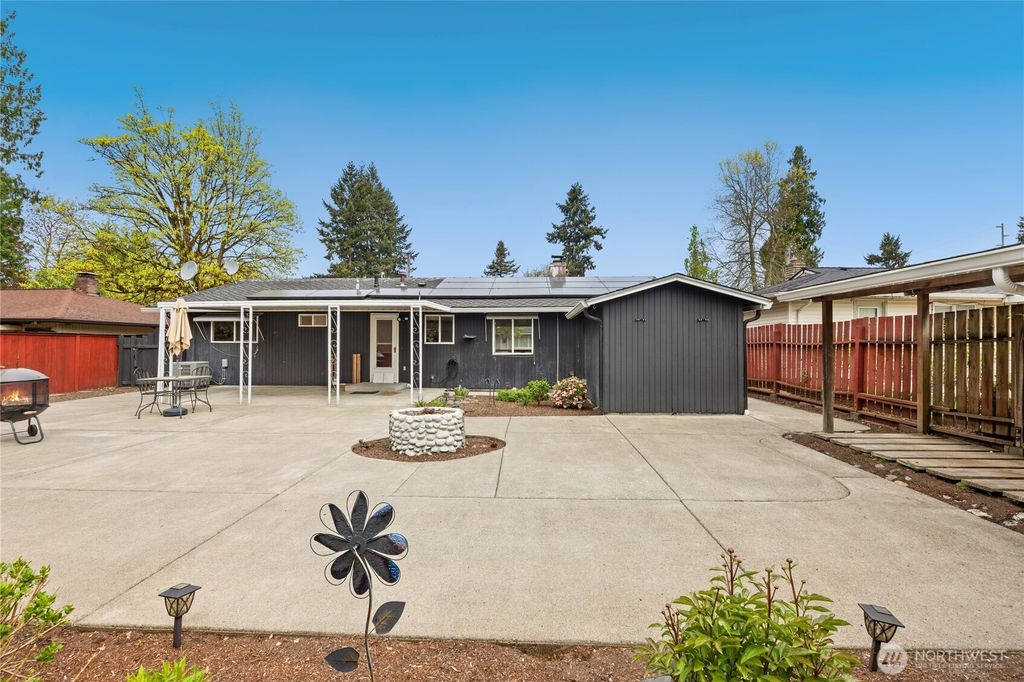 Photo of 1106 26th Street SE, Auburn, WA 98002 (MLS # 2511834)