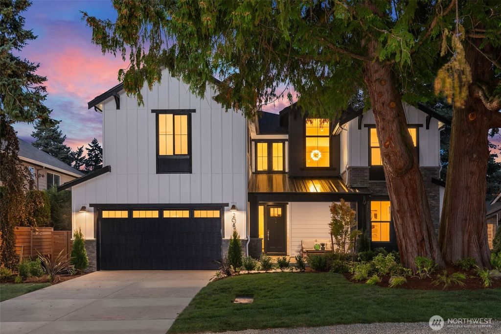 Photo of 208 106th Avenue SE, Bellevue, WA 98004 (MLS # 2465974)