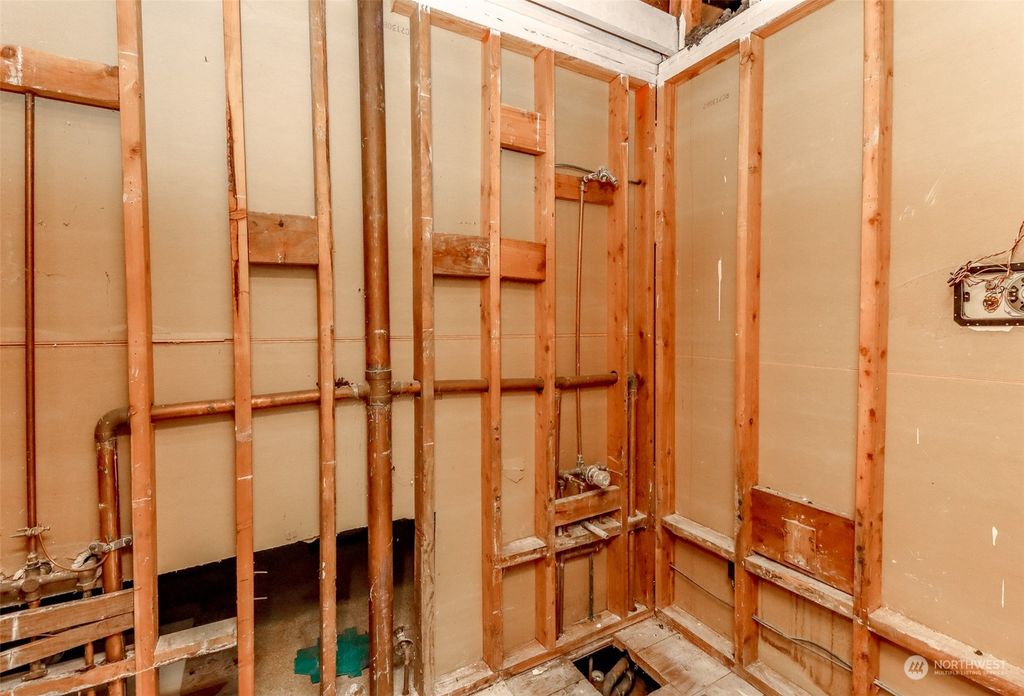 Photo of 12201 NE 142nd Place, Kirkland, WA 98034 (MLS # 2308272)