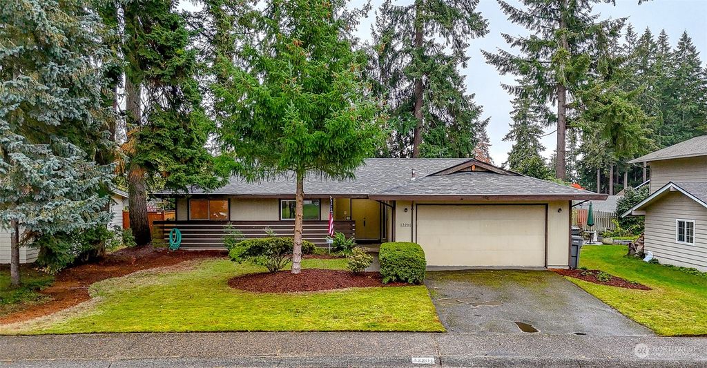 Photo of 12201 NE 142nd Place, Kirkland, WA 98034 (MLS # 2308272)