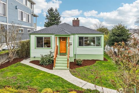 Photo of 3216 24th Avenue W, Seattle, WA 98199 (MLS # 2489995)