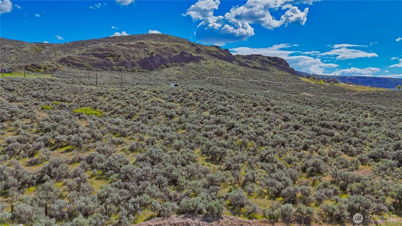 46230 Arrowleaf Canyon Drive N