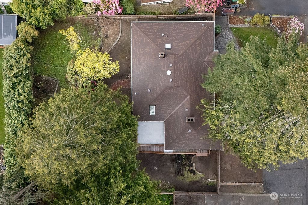 Photo of 18325 Evanston Avenue N, Shoreline, WA 98133 (MLS # 2235046)