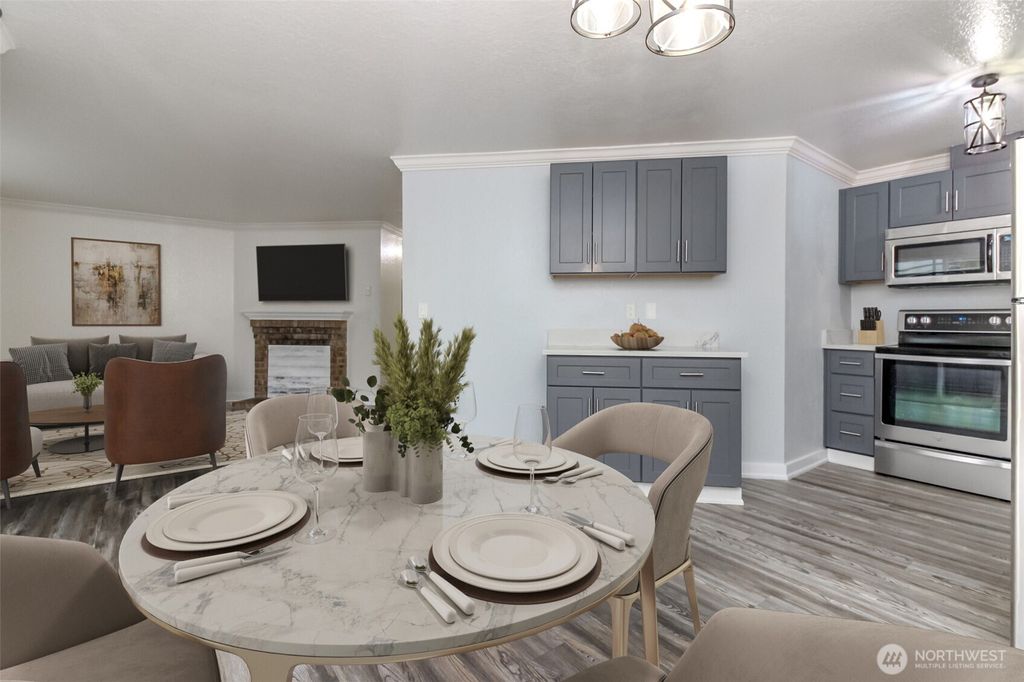 Photo of 23410 18th Avenue S #B102, Des Moines, WA 98198 (MLS # 2351570)