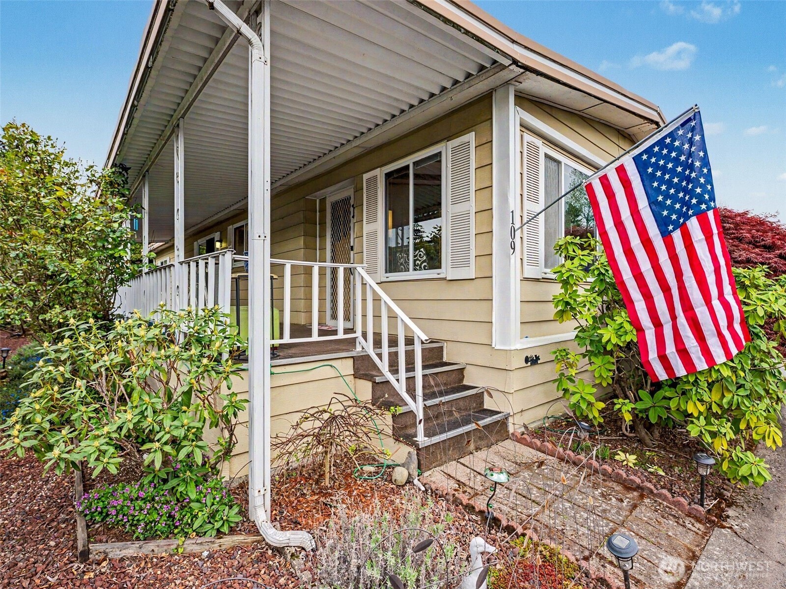 3611 I Street 109