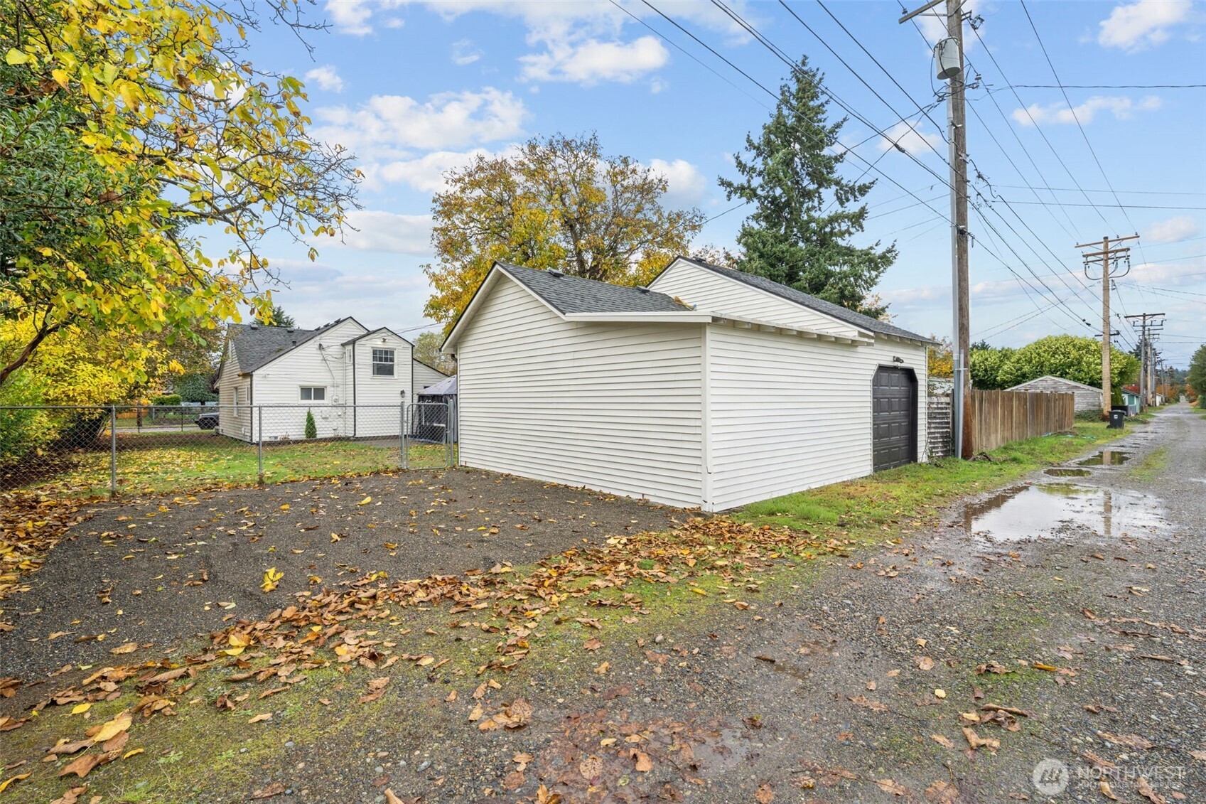 6621 S Montgomery Street