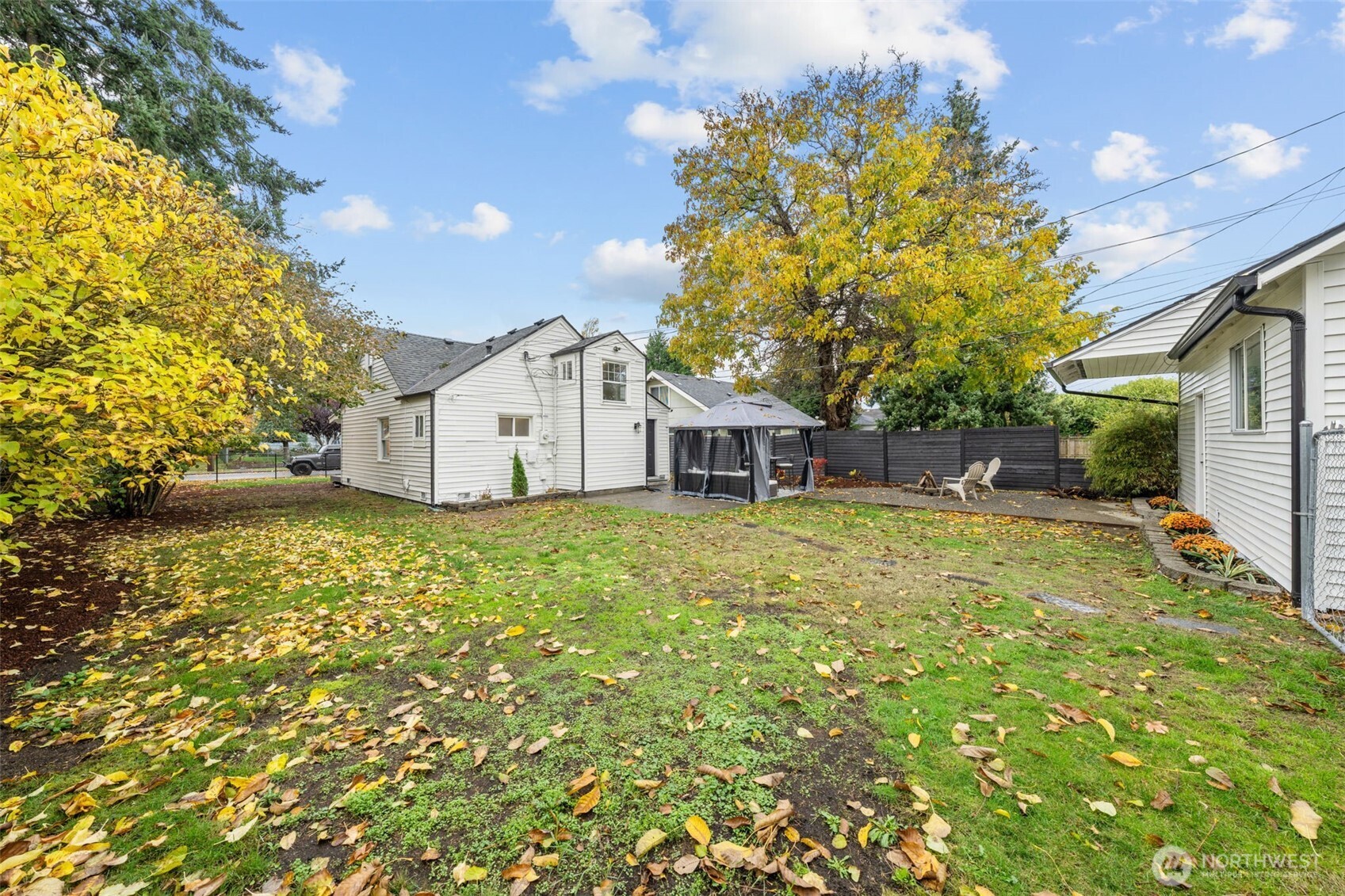 6621 S Montgomery Street