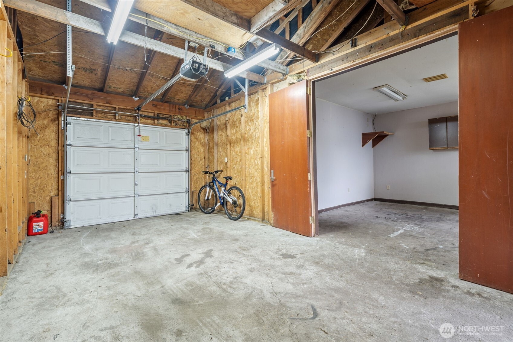 6621 S Montgomery Street