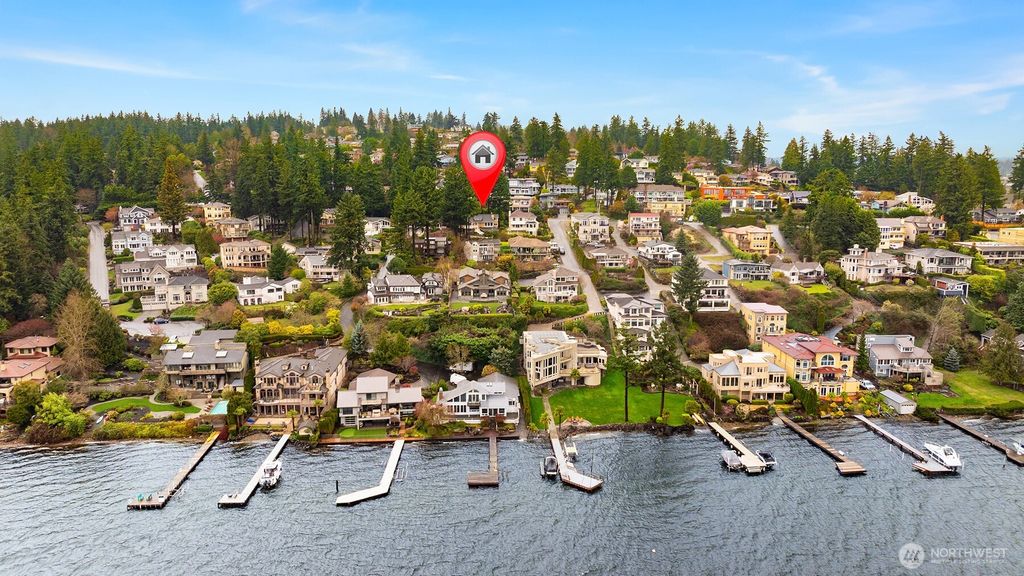 Photo of 10920 80th Place NE, Kirkland, WA 98034 (MLS # 2495632)