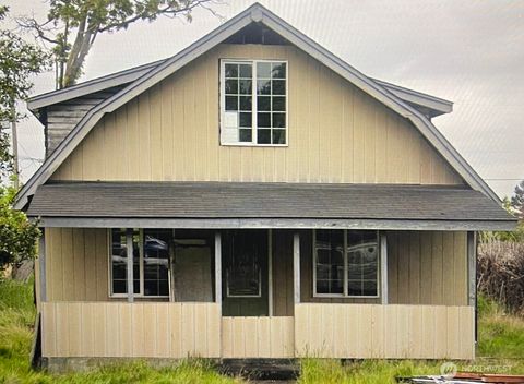Photo of 817 E 7th Street, Port Angeles, WA 98362 (MLS # 2442626)