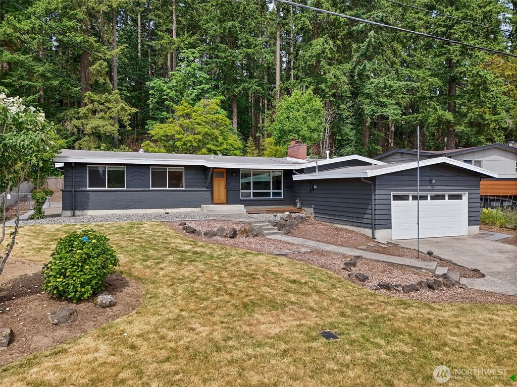 Photo of 2635 153rd Avenue SE, Bellevue, WA 98007 (MLS # 2388601)
