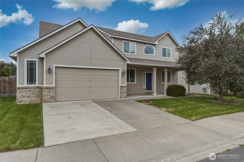 59 Chapelwood Avenue