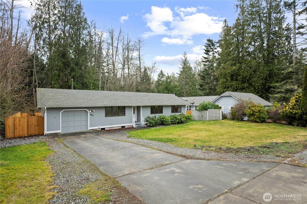 Photo of 314 Dungeness Meadows Mdws, Sequim, WA 98382 (MLS # 2476964)