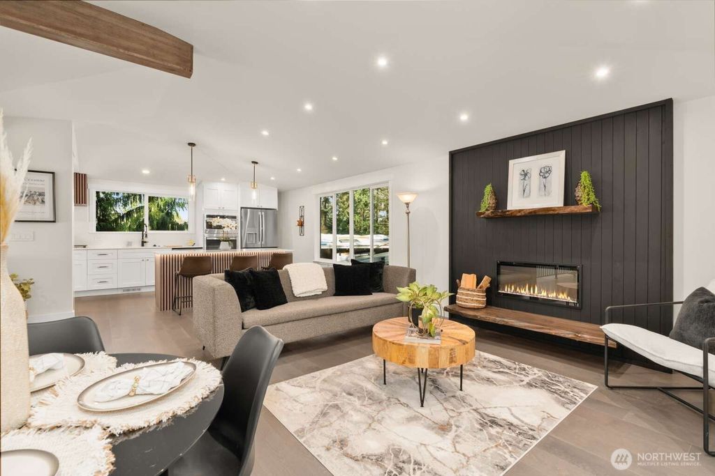 Photo of 10811 NE 154th Court, Bothell, WA 98011 (MLS # 2505074)