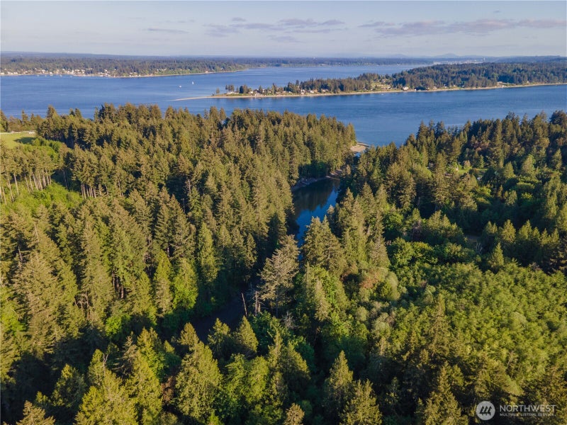 8600 Steamboat Island Road NW