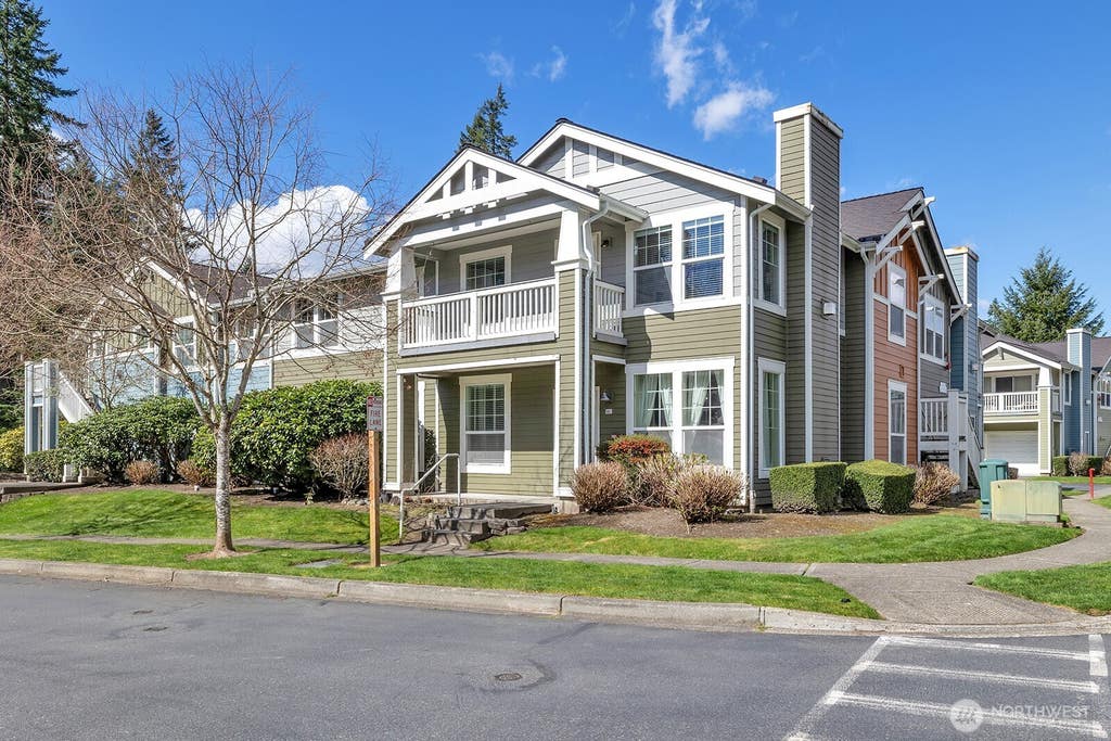 Photo of 10515 221st Lane NE #202, Redmond, WA 98053 (MLS # 2547751)