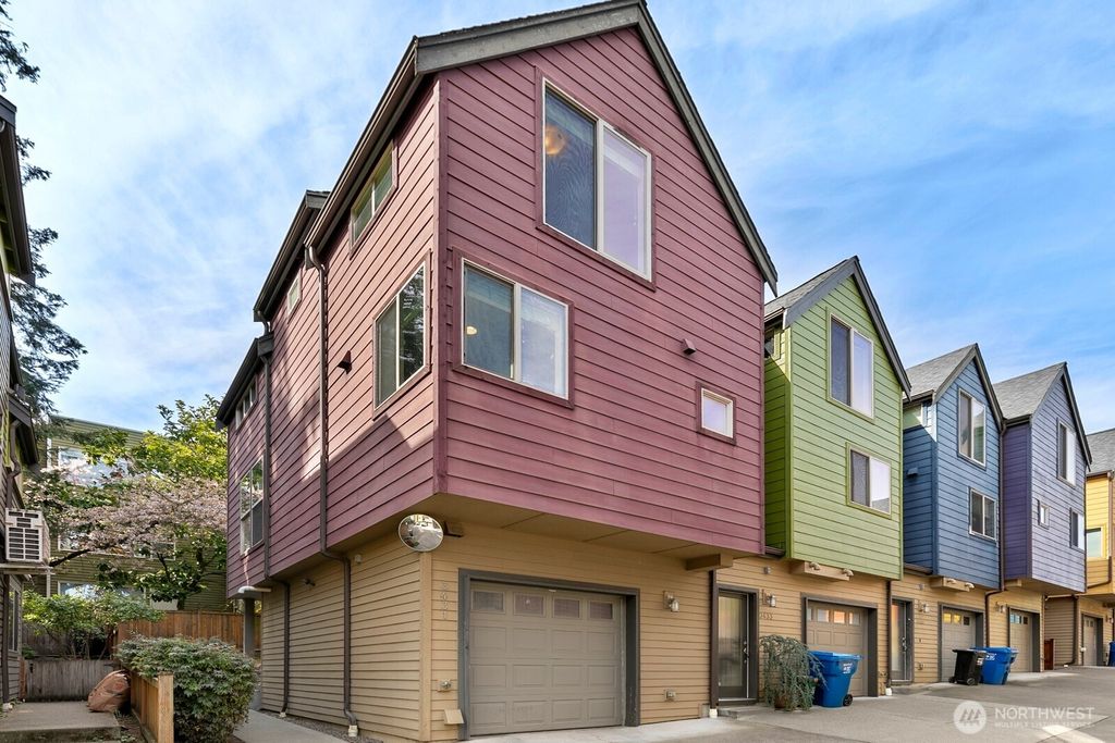 Photo of 3431 Meridian Avenue, Seattle, WA 98103 (MLS # 2499332)