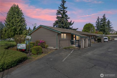 Photo of 1121 W Stewart Avenue #4, Puyallup, WA 98371 (MLS # 2355773)