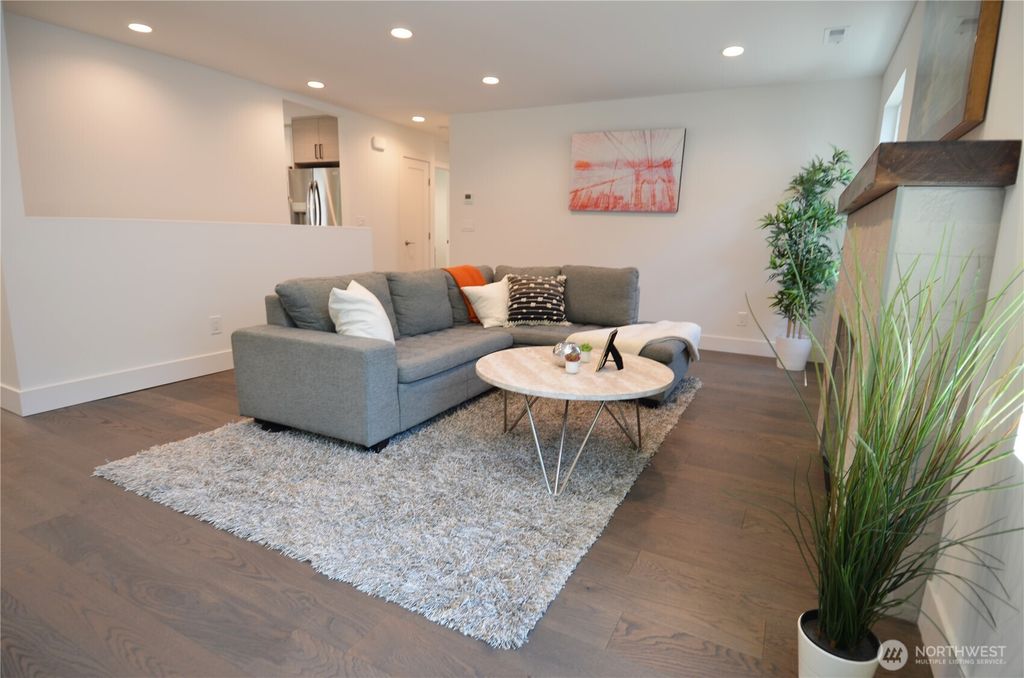Photo of 9242 35th Avenue SW, Seattle, WA 98126 (MLS # 2389982)