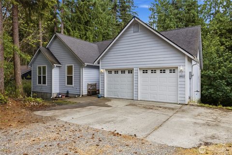 Photo of 18821 Rampart Drive SE, Yelm, WA 98597 (MLS # 2547459)