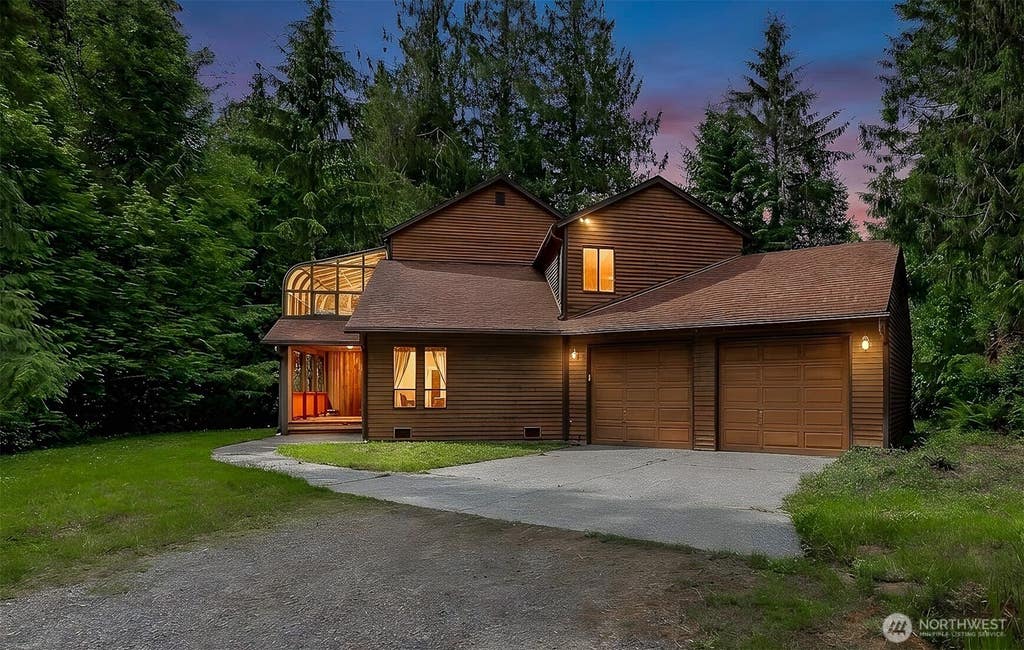 Photo of 1012 Carlson Road, Snohomish, WA 98290 (MLS # 2534526)