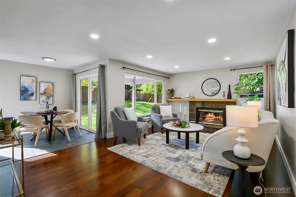 Photo of 15723 NE 109th Street, Redmond, WA 98052 (MLS # 2591789)