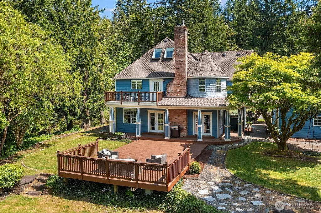 Photo of 21021 SE 82nd Street, Issaquah, WA 98027 (MLS # 2368049)