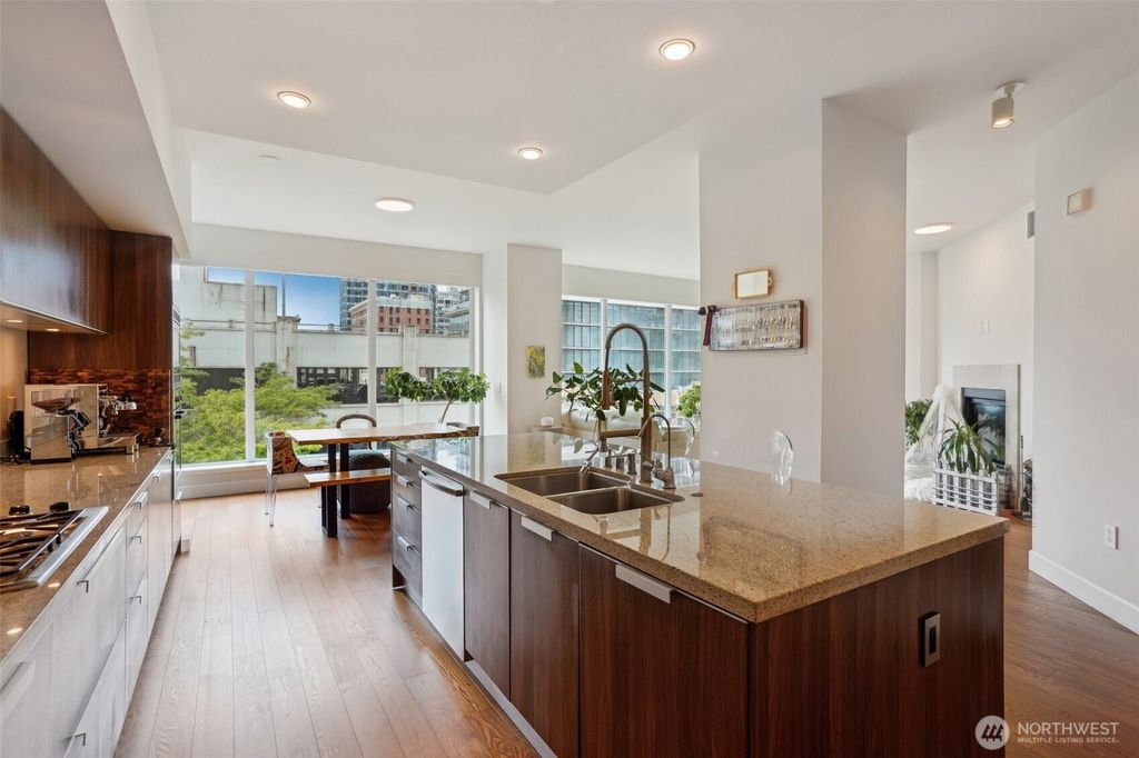Photo of 1920 4th Avenue #502, Seattle, WA 98101 (MLS # 2371230)