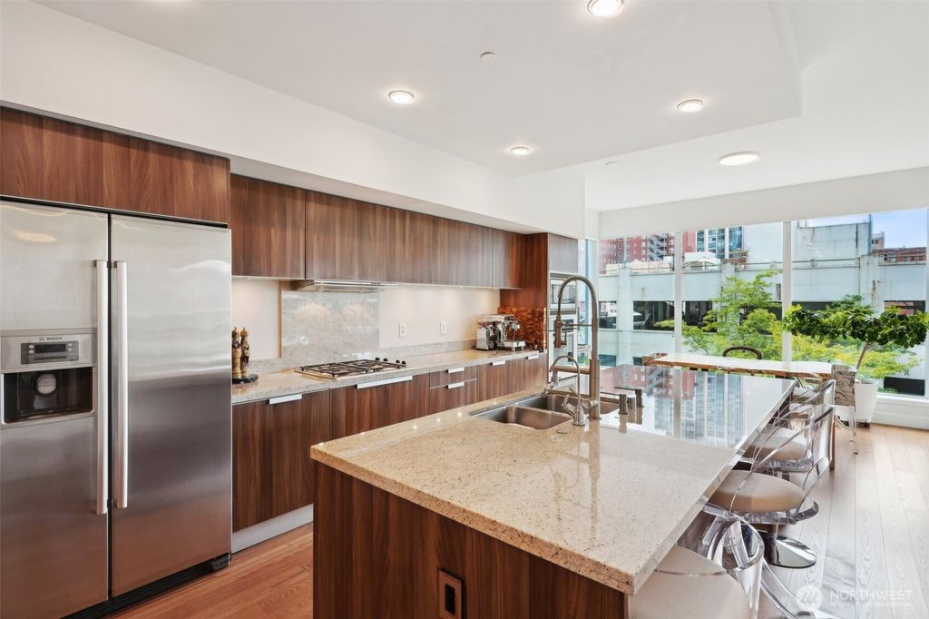 Photo of 1920 4th Avenue #502, Seattle, WA 98101 (MLS # 2371230)