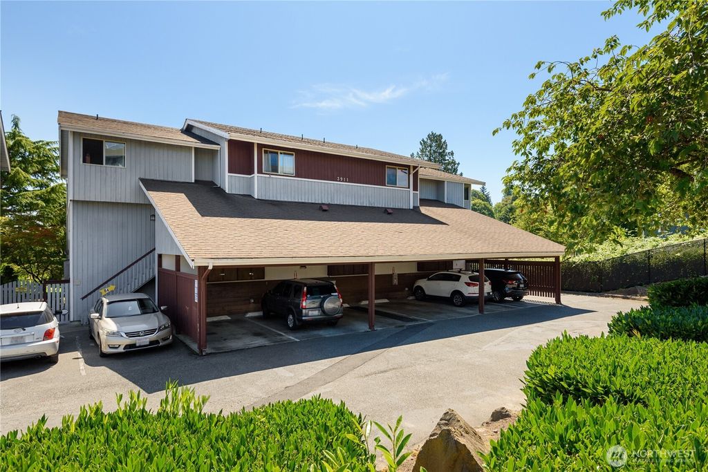 Photo of 3911 Wetmore Avenue #6B, Everett, WA 98201 (MLS # 2405795)
