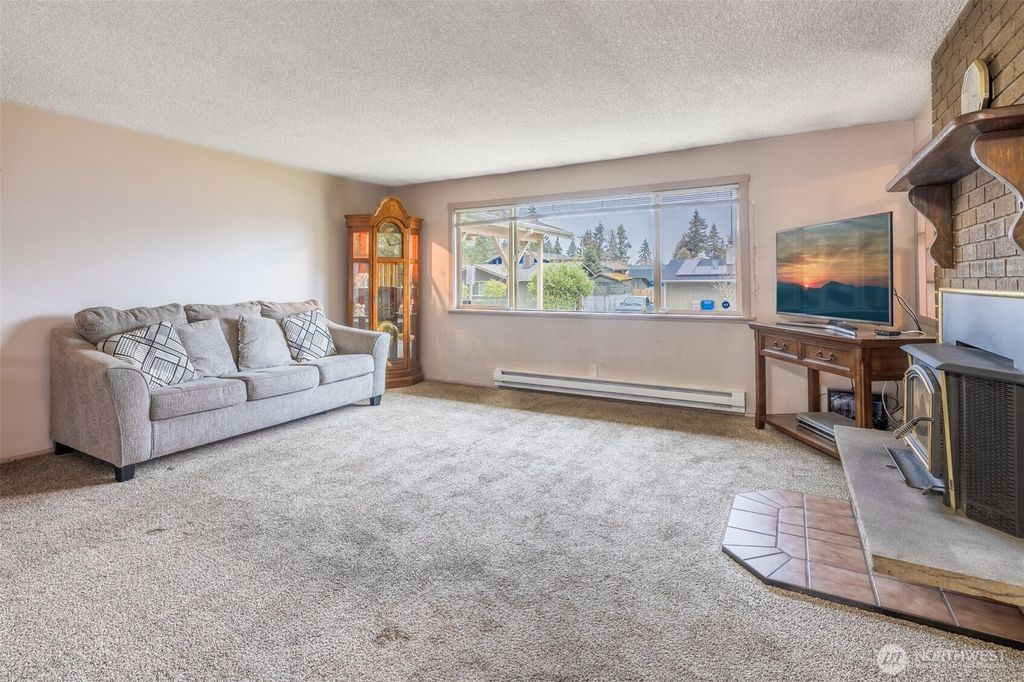 Photo of 3411 S 292nd Street, Auburn, WA 98001 (MLS # 2334897)