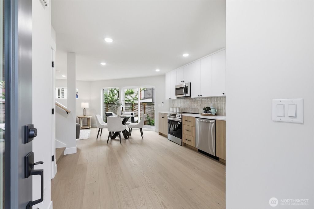 Photo of 1409 29th Avenue, Seattle, WA 98122 (MLS # 2557242)