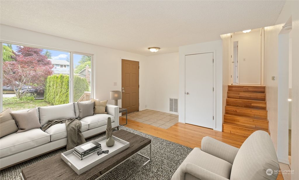 Photo of 13309 54 Avenue SE, Everett, WA 98208 (MLS # 2266907)