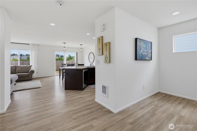 11602 189th Street E