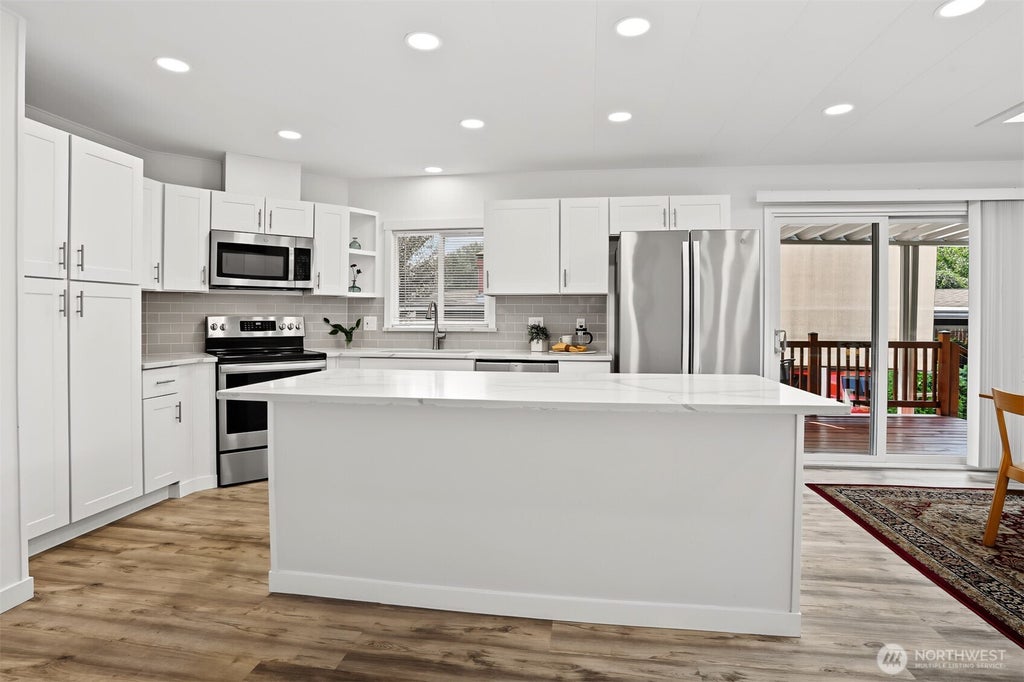 Photo of 1121 244th Street SW #6, Bothell, WA 98021 (MLS # 2581082)