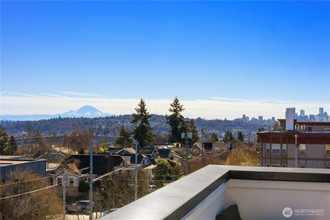 Photo of 4515 Sunnyside Avenue N #B, Seattle, WA 98103 (MLS # 2591197)