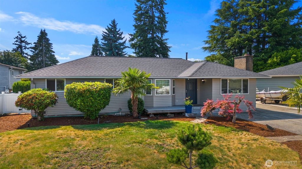 Photo of 14715 57th Avenue S, Tukwila, WA 98168 (MLS # 2396666)