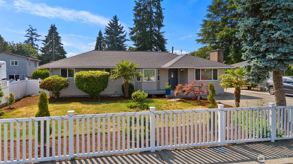 Photo of 14715 57th Avenue S, Tukwila, WA 98168 (MLS # 2396666)