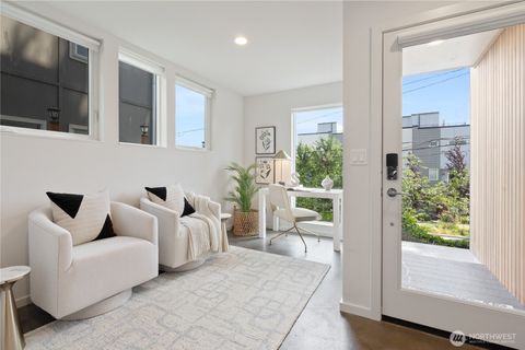 Photo of 115 27th Avenue E #D, Seattle, WA 98112 (MLS # 2501633)