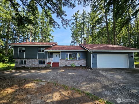 Photo of 122 Fireweed Street, Port Orchard, WA 98366 (MLS # 2489055)