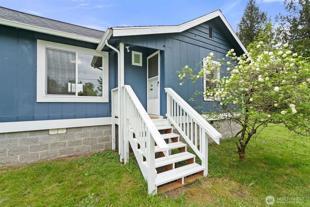 Photo of 2222 Cooks Hill Road, Centralia, WA 98531 (MLS # 2520562)